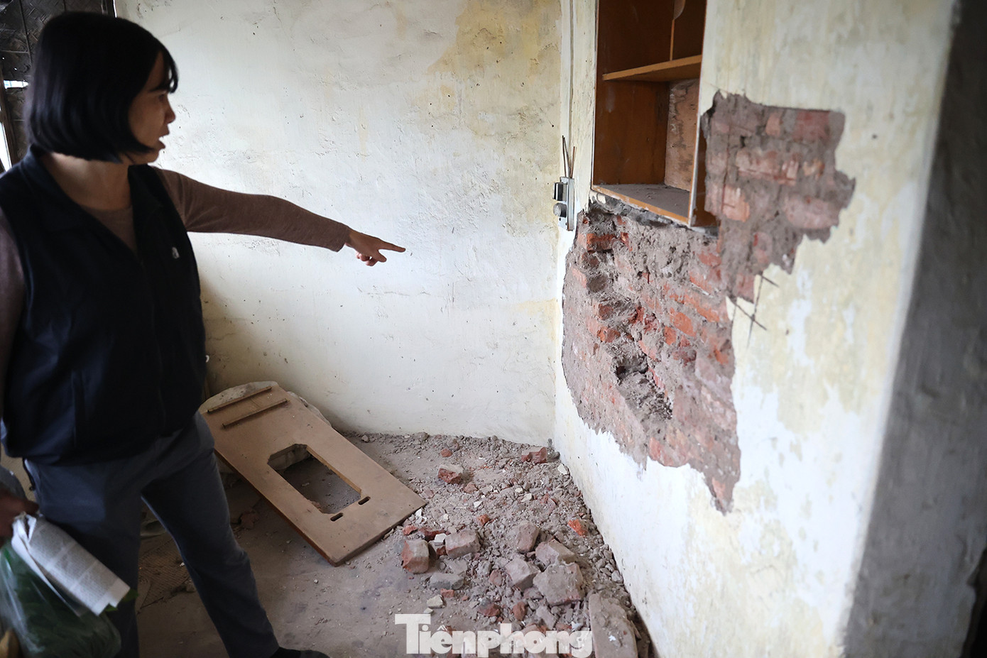 Tuy nhiên, đến nay vẫn còn 23 hộ chưa rời đi do chưa đồng thuận với kết quả kiểm định và băn khoăn về tiến độ cải tạo.