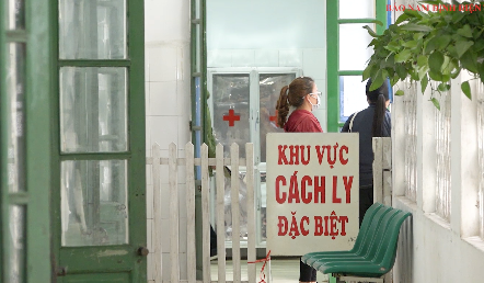 5 trường hợp dương tính đã được cách ly đặc biệt tại Bệnh viện Đa khoa tỉnh Thái Bình - Ảnh: Hoàng Long