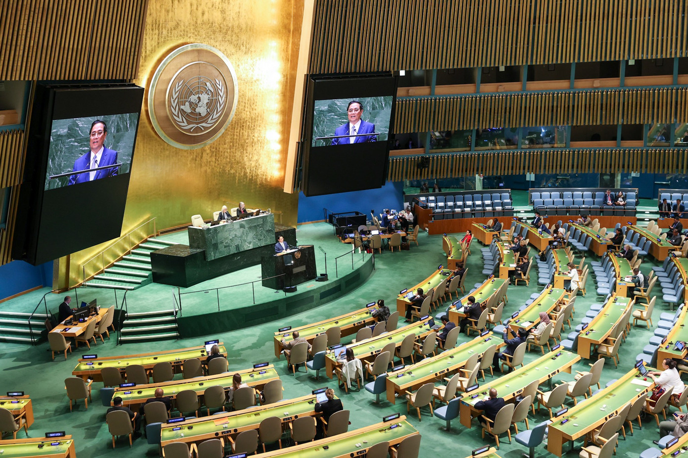 Thủ tướng Phạm Minh Chính khẳng định cam kết cùng các nước trong và ngoài khu vực duy trì hoà bình, ổn định, an ninh, an toàn và tự do hàng hải ở Biển Đông trên cơ sở luật pháp quốc tế, Công ước Liên Hợp Quốc năm 1982 về Luật Biển.