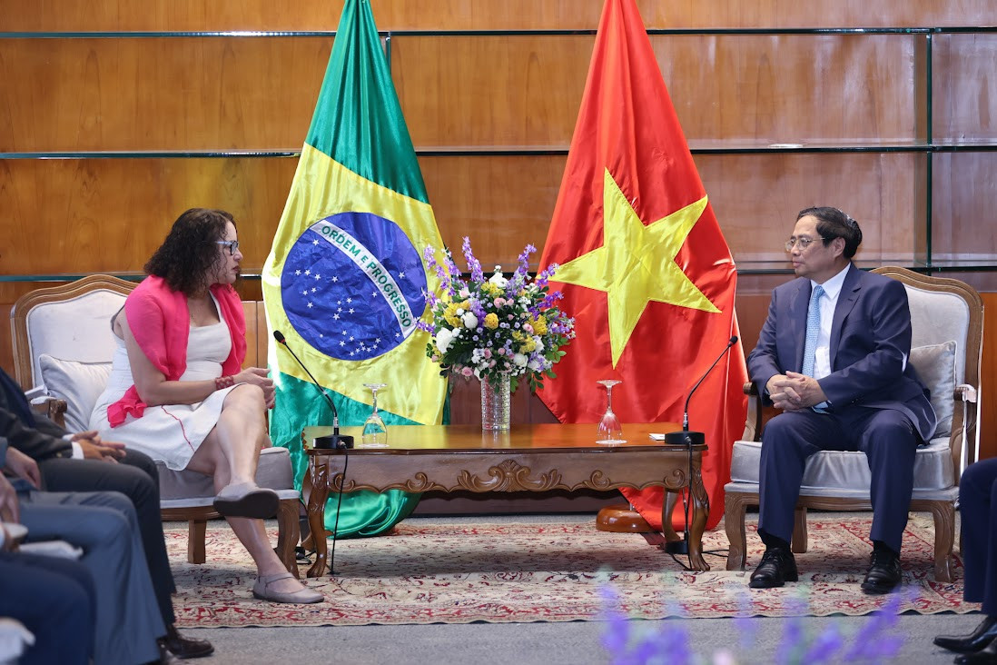 Thủ tướng Phạm Minh Chính tại cuộc gặp gỡ Chủ tịch Đảng Cộng sản Brazil. Ảnh: Nhật Bắc.