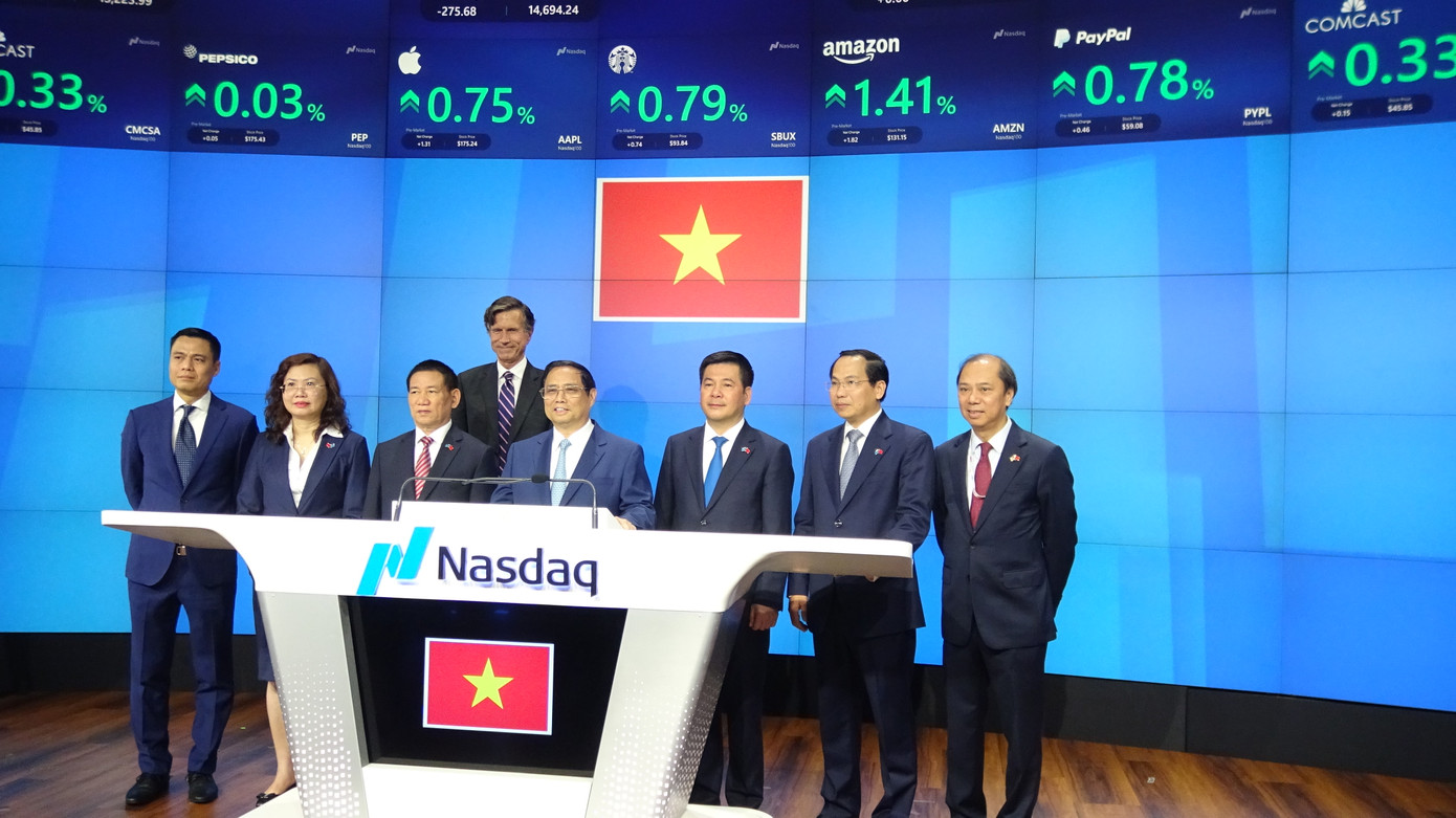 Sàn Nasdaq tiên phong trong việc sử dụng và ứng dụng thương mại hóa công nghệ điện toán đám mây để lưu trữ dữ liệu. Sàn Nasdaq tiên phong trong việc sử dụng và ứng dụng thương mại hóa công nghệ điện toán đám mây để lưu trữ dữ liệu.
