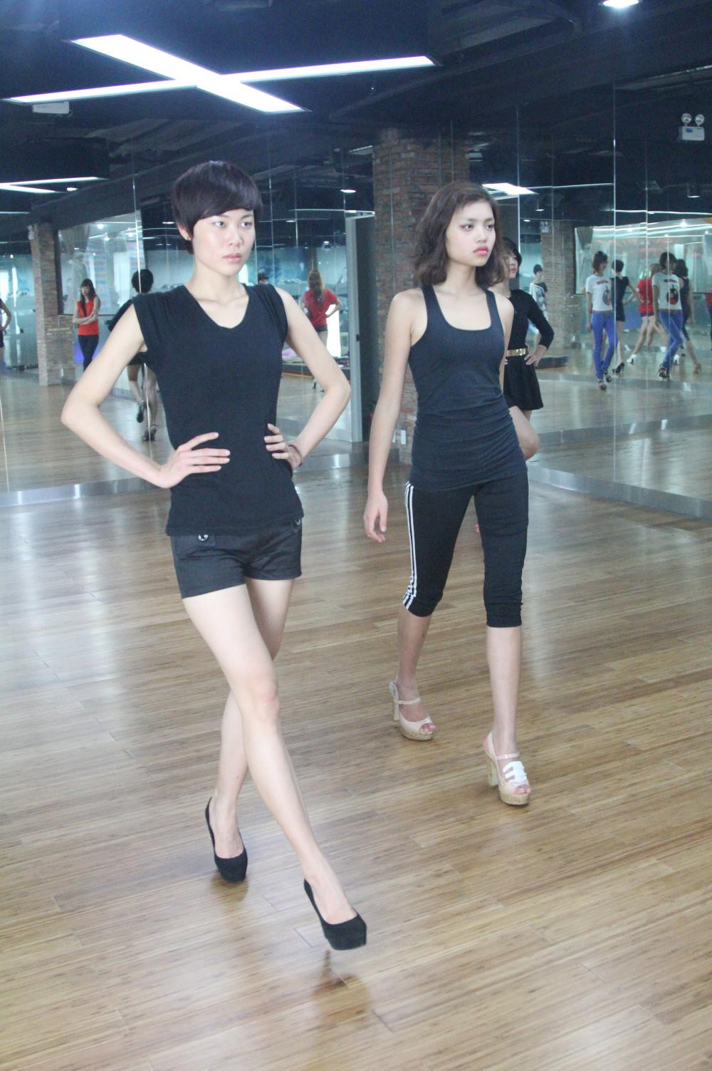 Phương Anh, Nguyễn Tuyết đã trở thành bạn tốt sau cuộc thi. Phương Anh, Nguyễn Tuyết đã trở thành bạn tốt sau cuộc thi