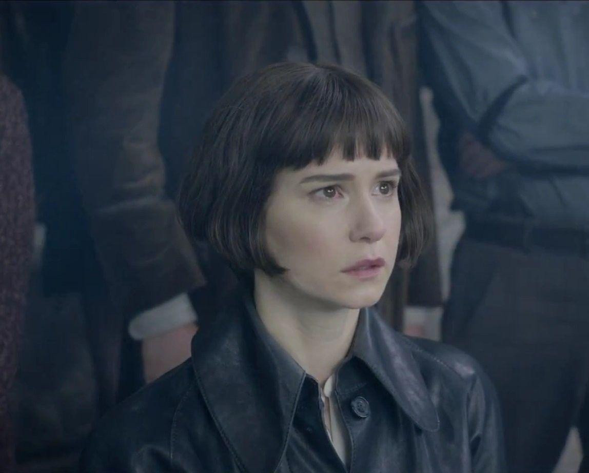 &quot;Chồng tương lai&quot; và hội &quot;anh chị em bạn dì&quot; đều rủ nhau trở lại vũ trụ Fantastic Beasts mà Tina đang &quot;lạc trôi&quot; ở nơi nào khiến khán giả tìm hoài không thấy. (Nguồn: Internet)