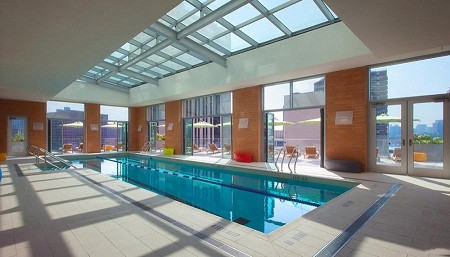 Bể bơi ở tầng 7