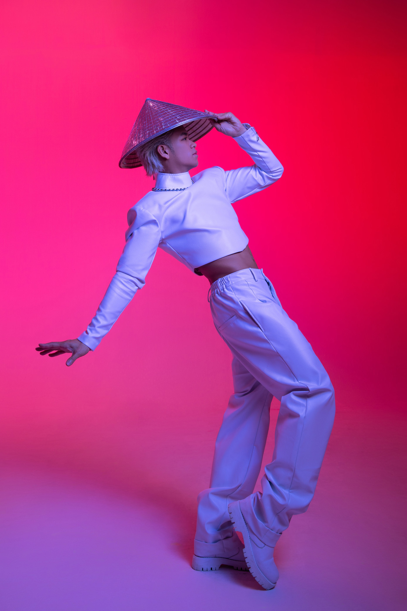 Trọng Hiếu mong muốn mang niềm tự hào của đất nước ra thế giới. Trọng Hiếu mong muốn mang niềm tự hào của đất nước ra thế giới.