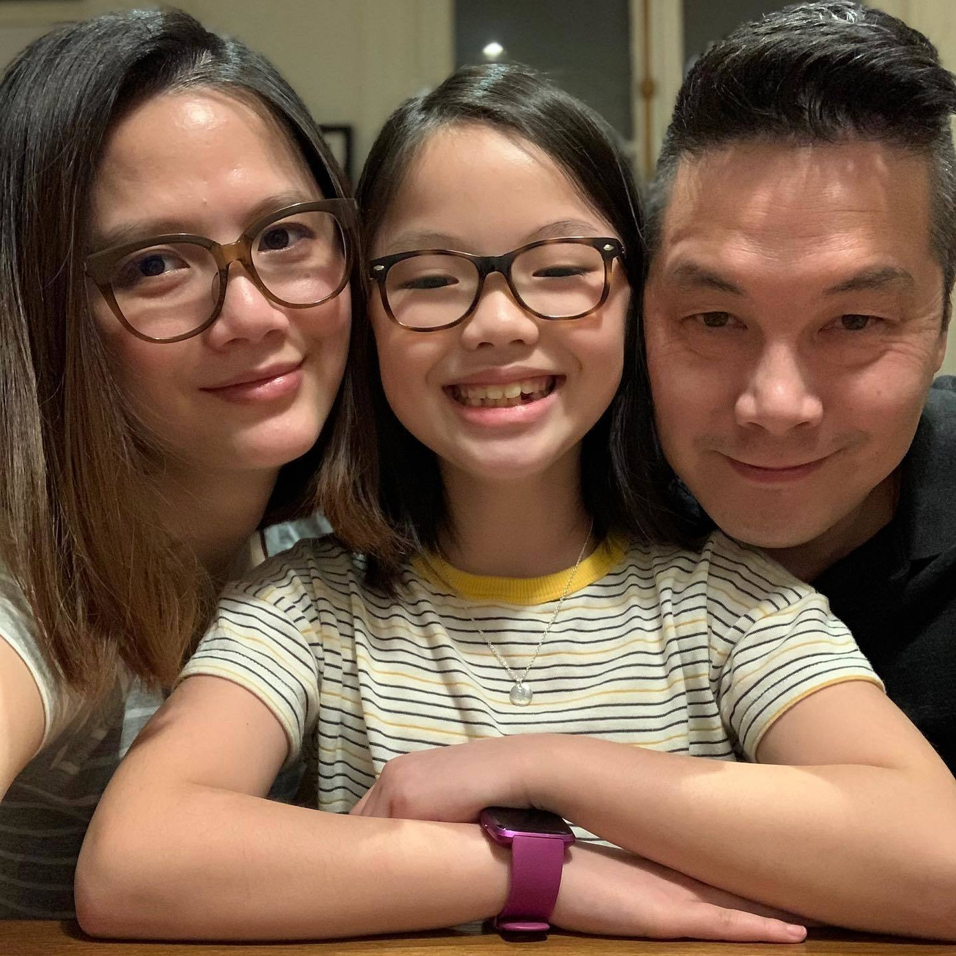 Cuộc sống giản dị nhưng viên mãn của cựu người mẫu khiến người hâm mộ vui lây. Cuộc sống giản dị nhưng viên mãn của cựu người mẫu khiến người hâm mộ vui lây.