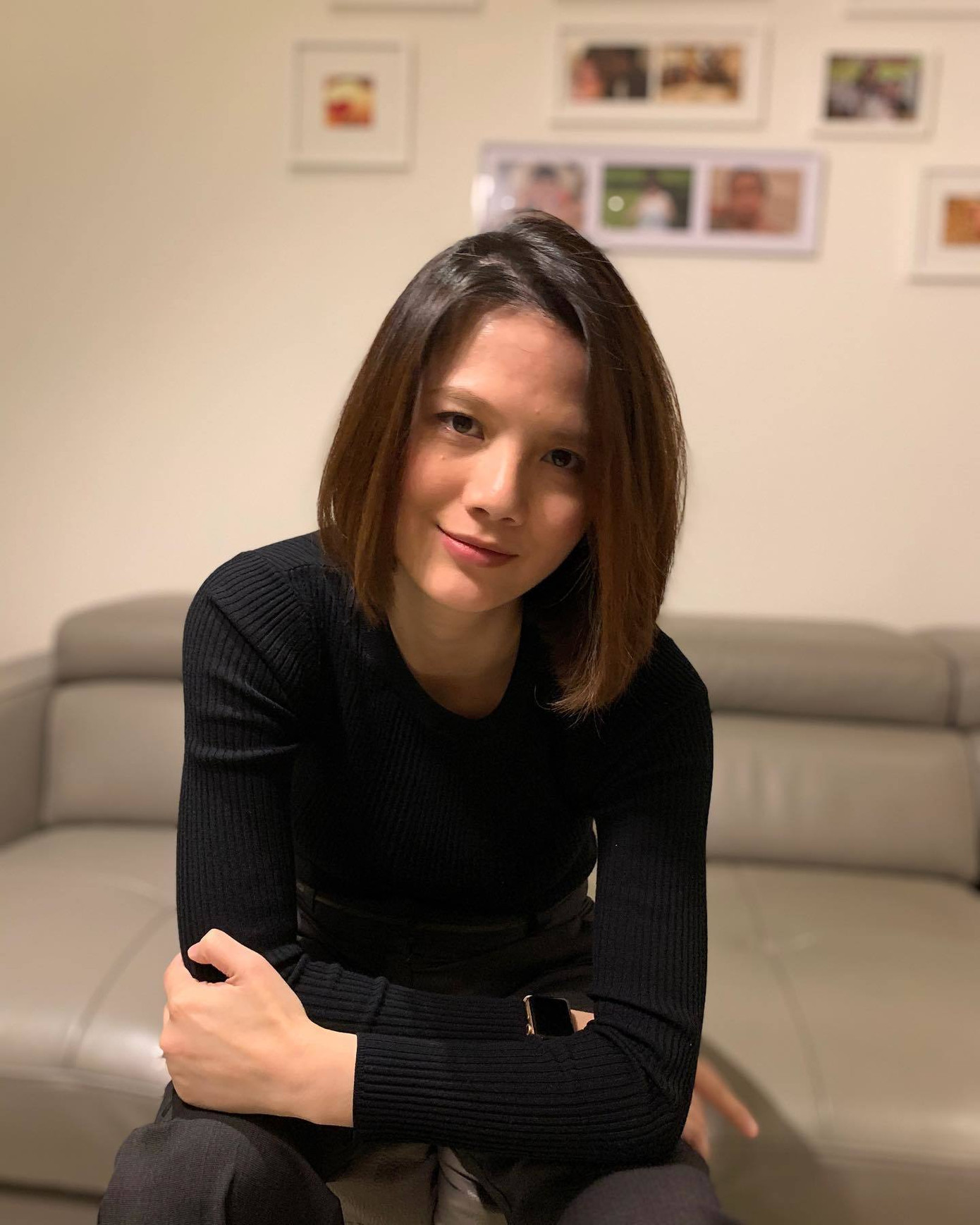 Vân Anh quyết định rời xa showbiz khi đang trong đà phát triển sự nghiệp. Vân Anh quyết định rời xa showbiz khi đang trong đà phát triển sự nghiệp.