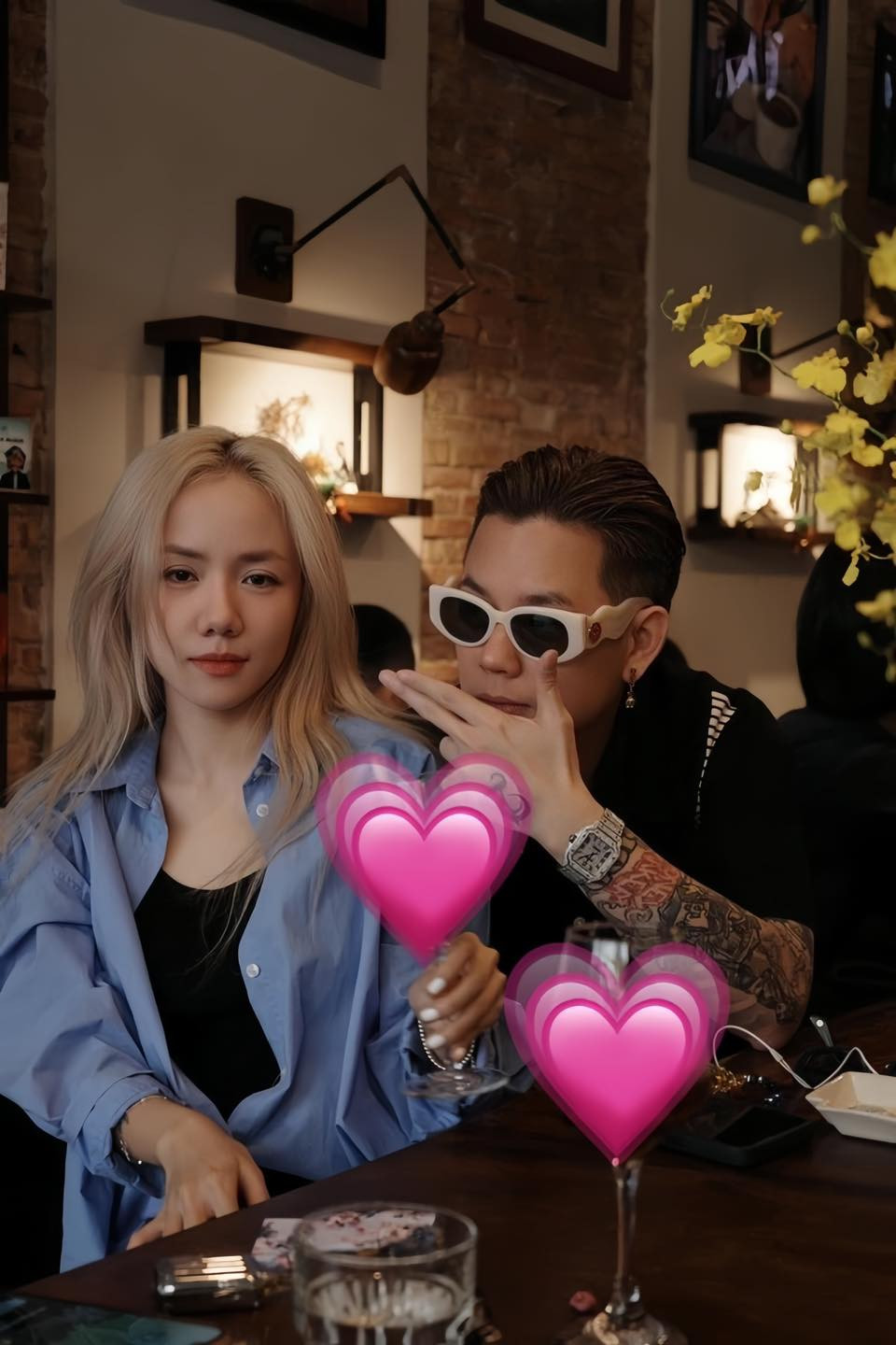 Người hâm mộ không khỏi mong đợi vào ngày cả hai chính thức thành đôi. Người hâm mộ không khỏi mong đợi vào ngày cả hai chính thức thành đôi.