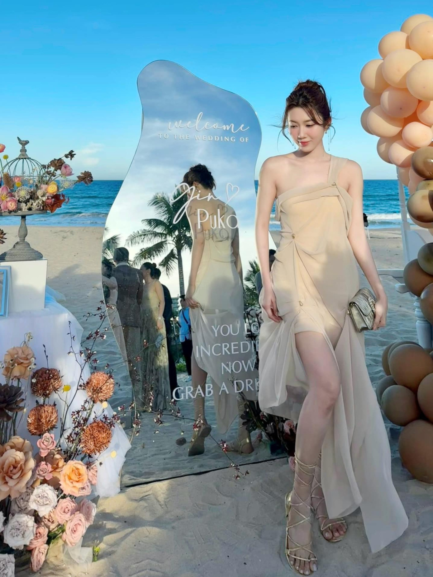 Thúy Ngân được khen ngợi bởi nhan sắc ngày càng thăng hạng. Thúy Ngân được khen ngợi bởi nhan sắc ngày càng thăng hạng.