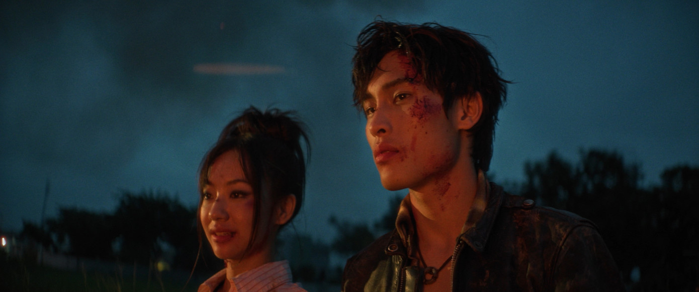 Cuộc tình đầy cảm xúc của hai nhân vật chính được kể một cách đầy thi vị.