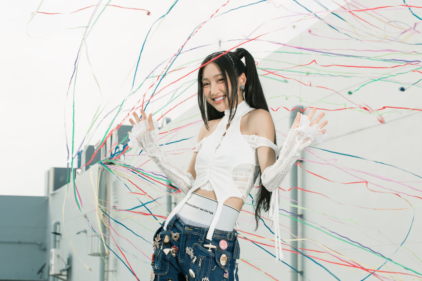 Juky San thường ưu tiên những ca khúc có nguồn năng lượng tích cực. Juky San thường ưu tiên những ca khúc có nguồn năng lượng tích cực.