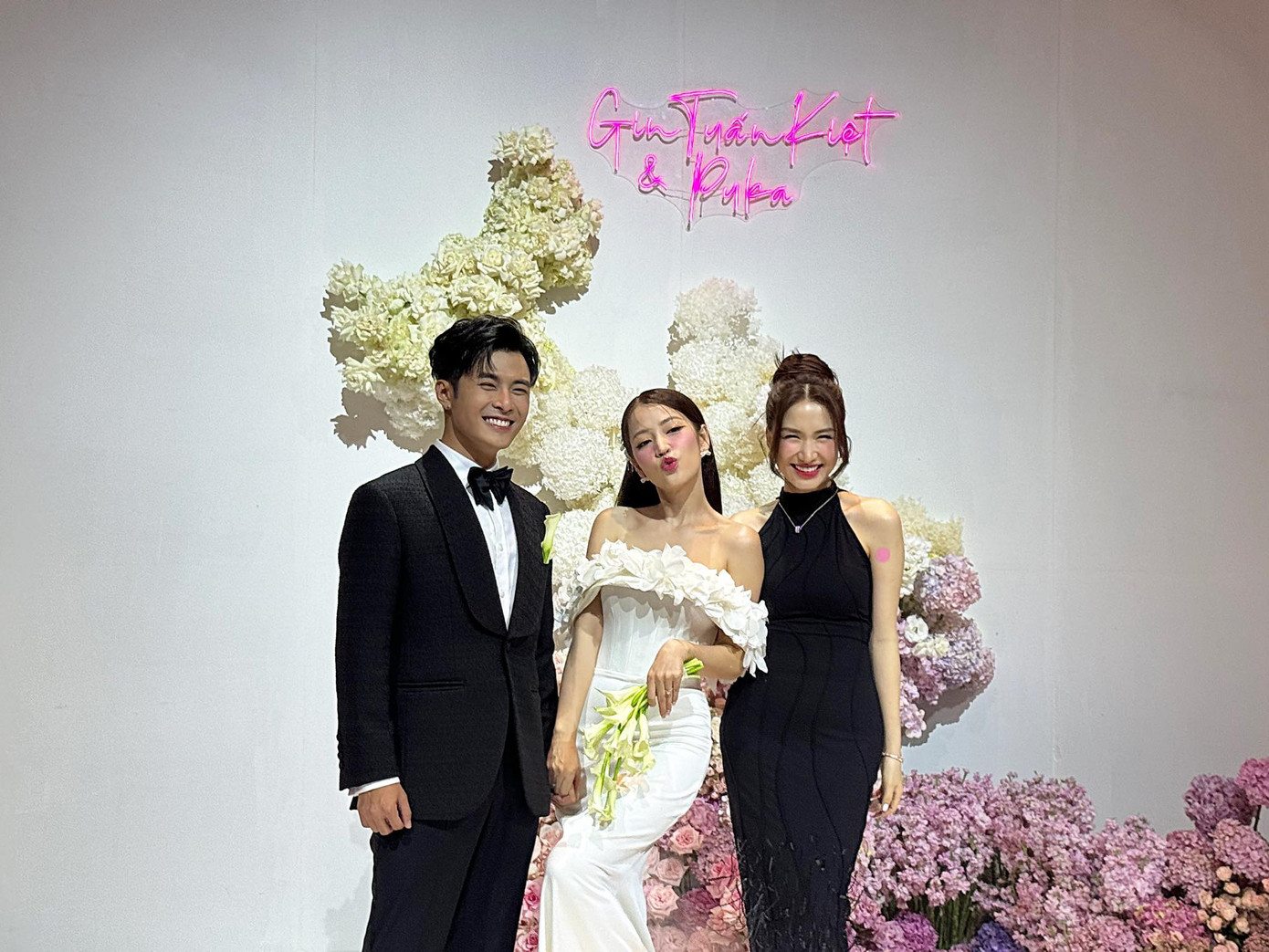 "Quậy hết mình" tại Nha Trang, nhiều sao Việt vẫn dành thời gian để tiếp tục đồng hành cùng Gin Tuấn Kiệt và Puka.