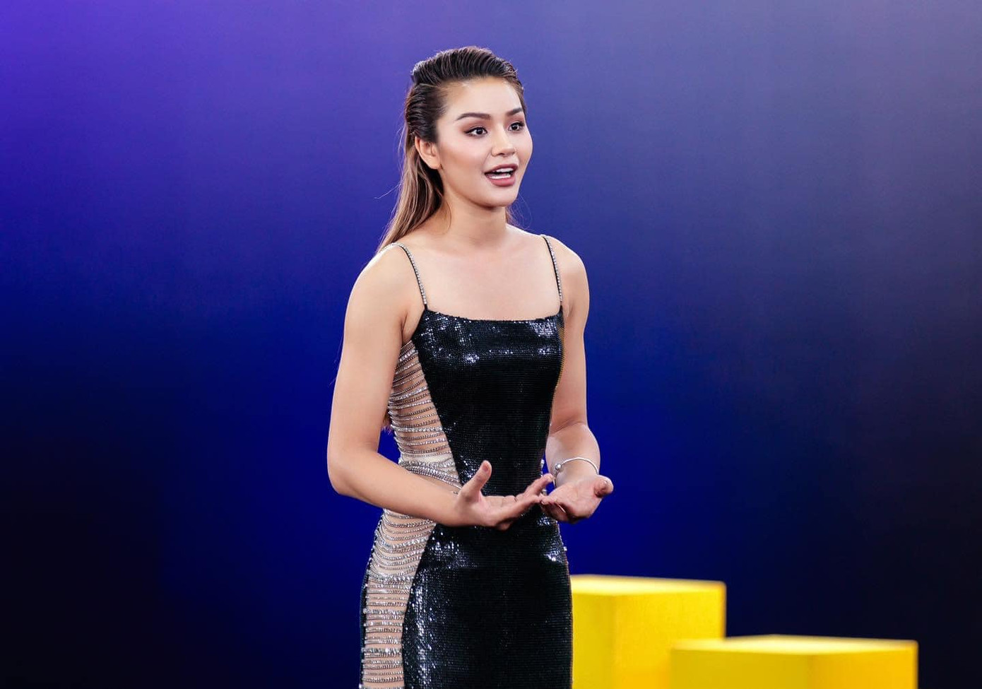 Thu Trang "cân ngọt" vai trò new mentor. Thu Trang "cân ngọt" vai trò new mentor.