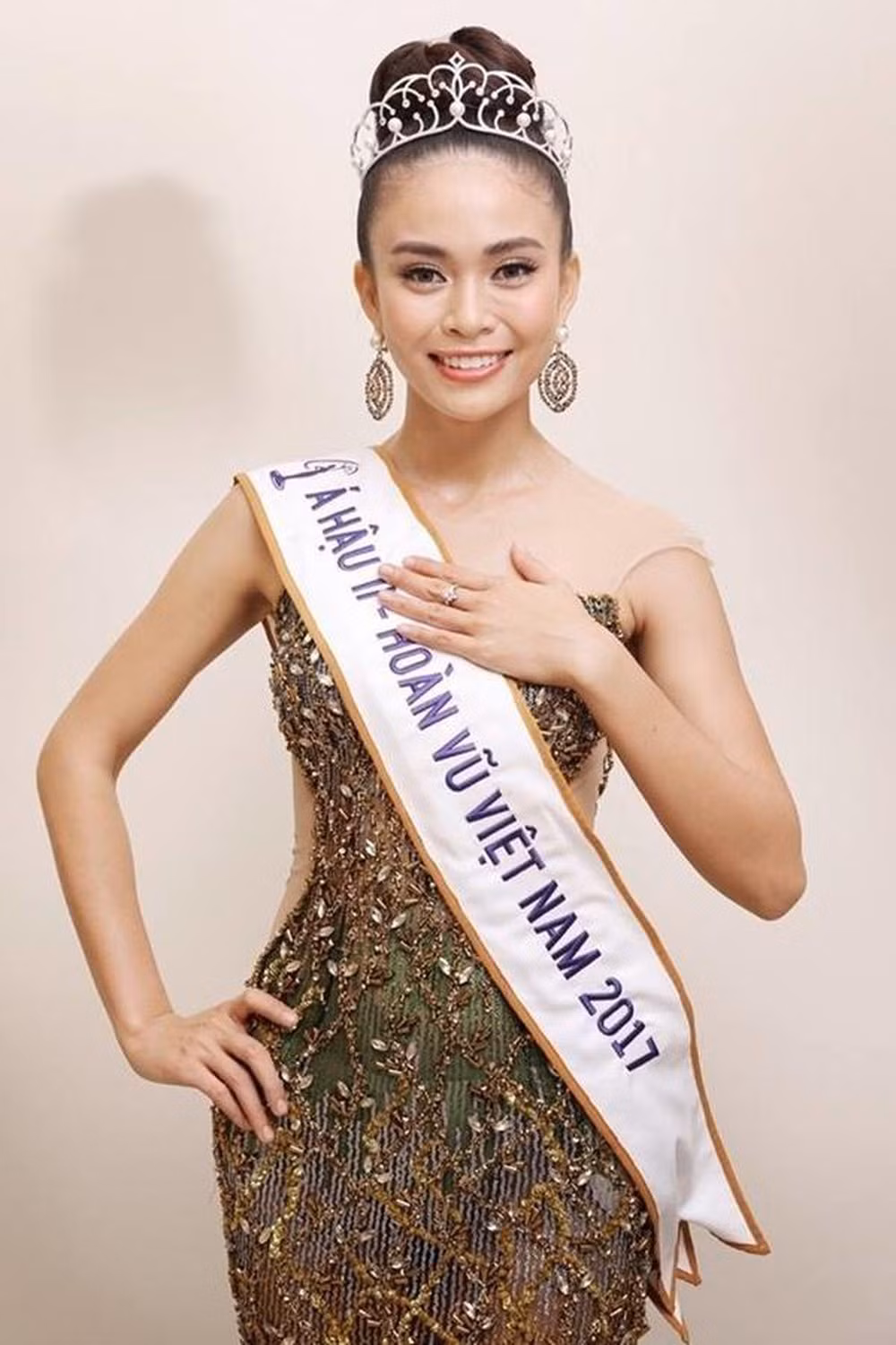 Mâu Thủy - Á hậu 2 Hoa hậu Hoàn vũ Việt Nam 2017.