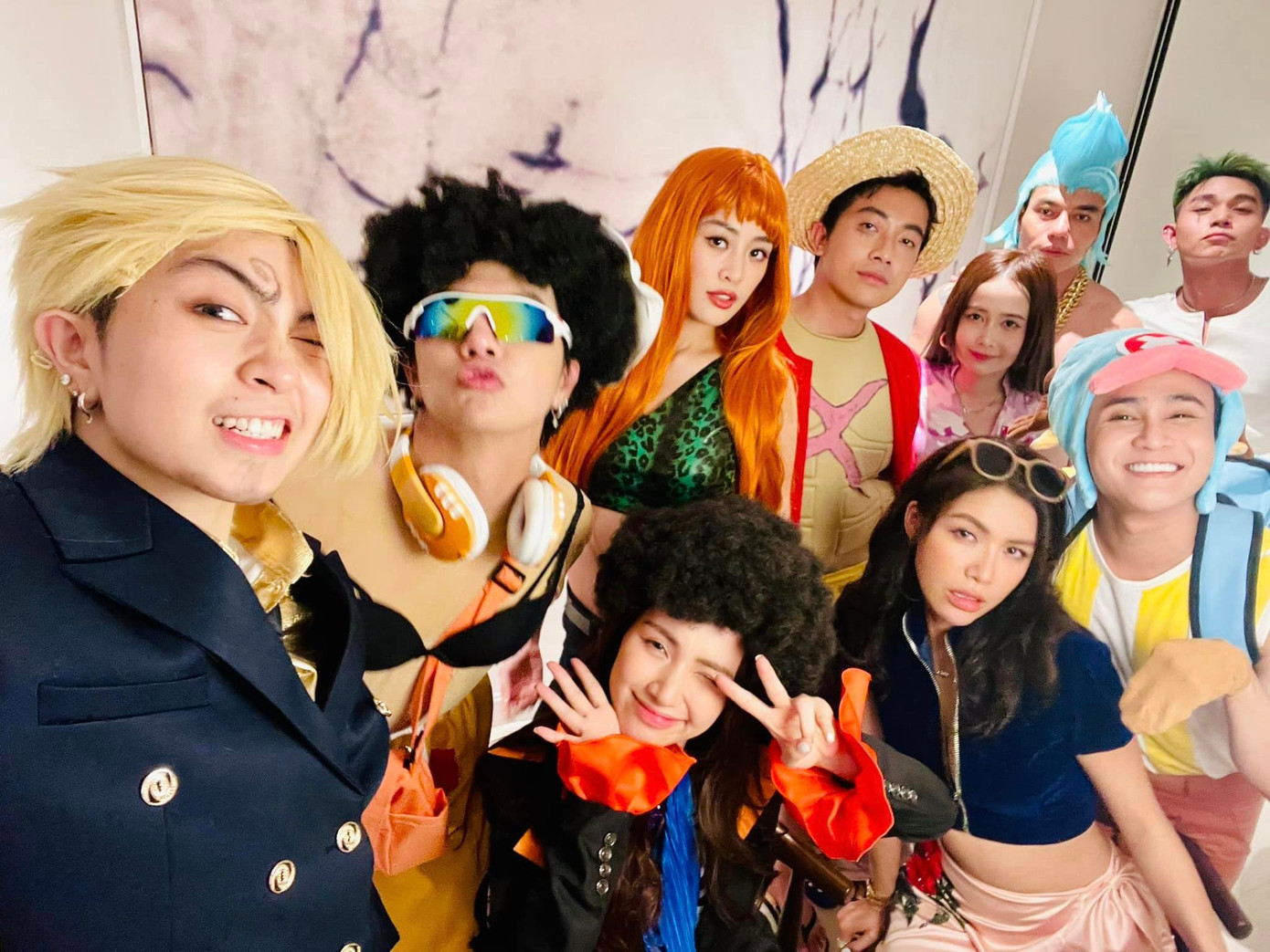 Outfit tiếp theo tại hồ bơi của hội bạn thân. Outfit tiếp theo tại hồ bơi của hội bạn thân.