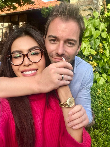 Cả hai chính thức hẹn hò với nhau vào năm 2012. Cả hai chính thức hẹn hò với nhau vào năm 2012.