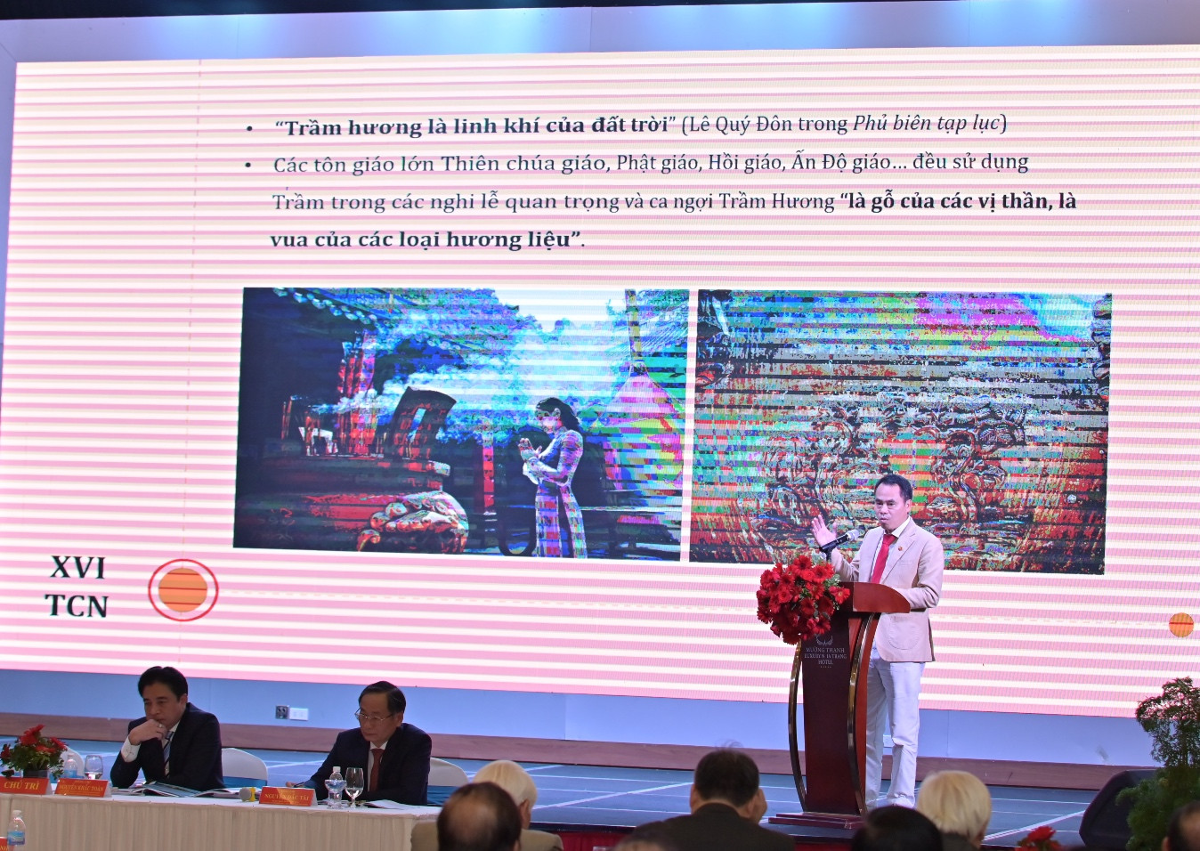 Ông Nguyễn Văn Tưởng – Chủ tịch Công ty Trầm Hương Khánh - trình bày tham luận tại Hội thảo. Ảnh Trung Đức Ông Nguyễn Văn Tưởng – Chủ tịch Công ty Trầm Hương Khánh - trình bày tham luận tại Hội thảo. Ảnh Trung Đức