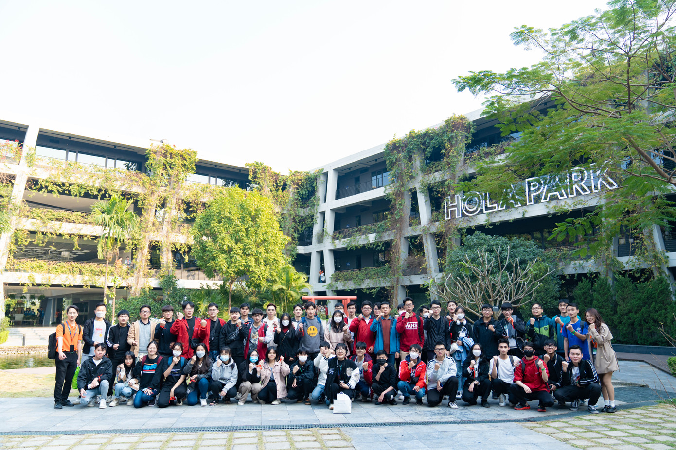 Các đoàn sinh viên trải nghiệm môi trường làm việc tại campus công nghệ Hola Park - FPT Software Các đoàn sinh viên trải nghiệm môi trường làm việc tại campus công nghệ Hola Park - FPT Software