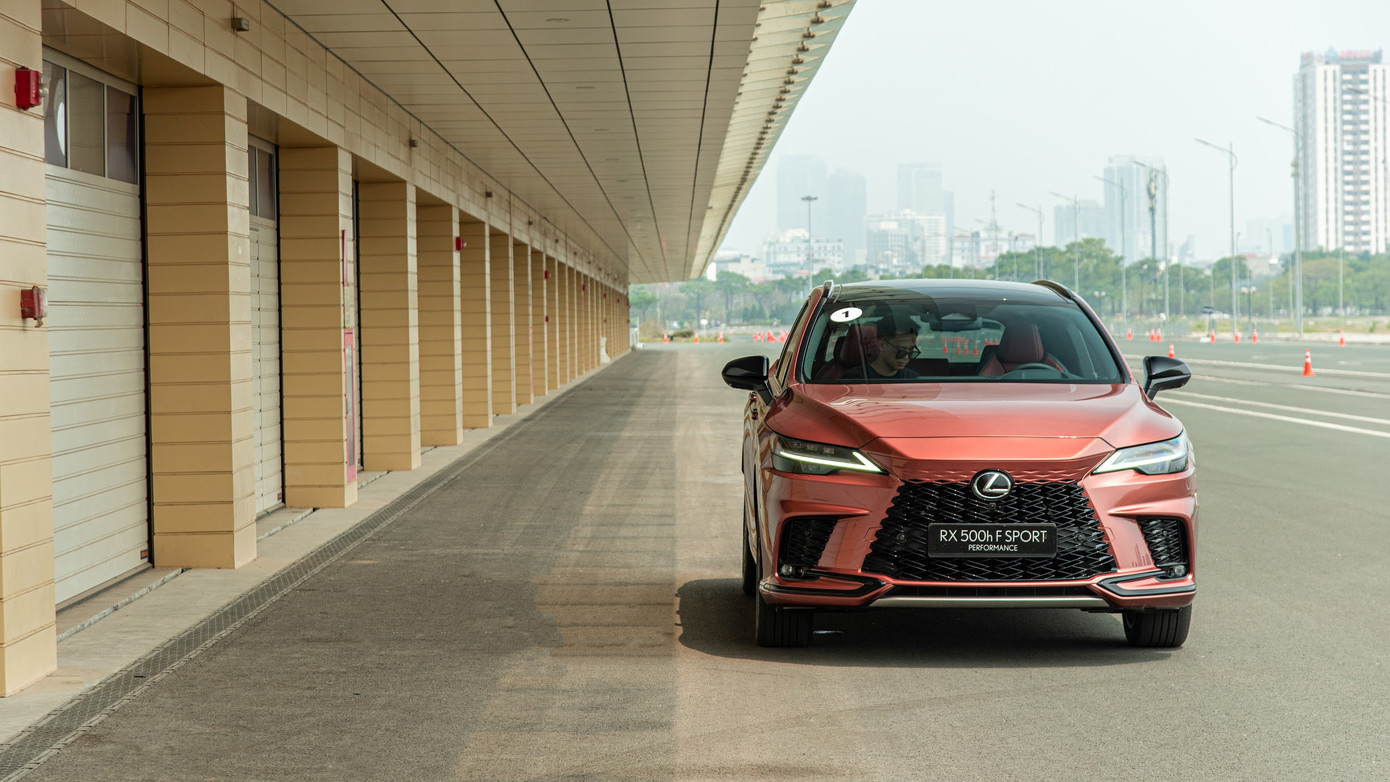 Lexus RX 500h F SPORT Performance sở hữu hệ thống Hybrid song song lần đầu tiên có mặt trên dòng RX Lexus RX 500h F SPORT Performance sở hữu hệ thống Hybrid song song lần đầu tiên có mặt trên dòng RX