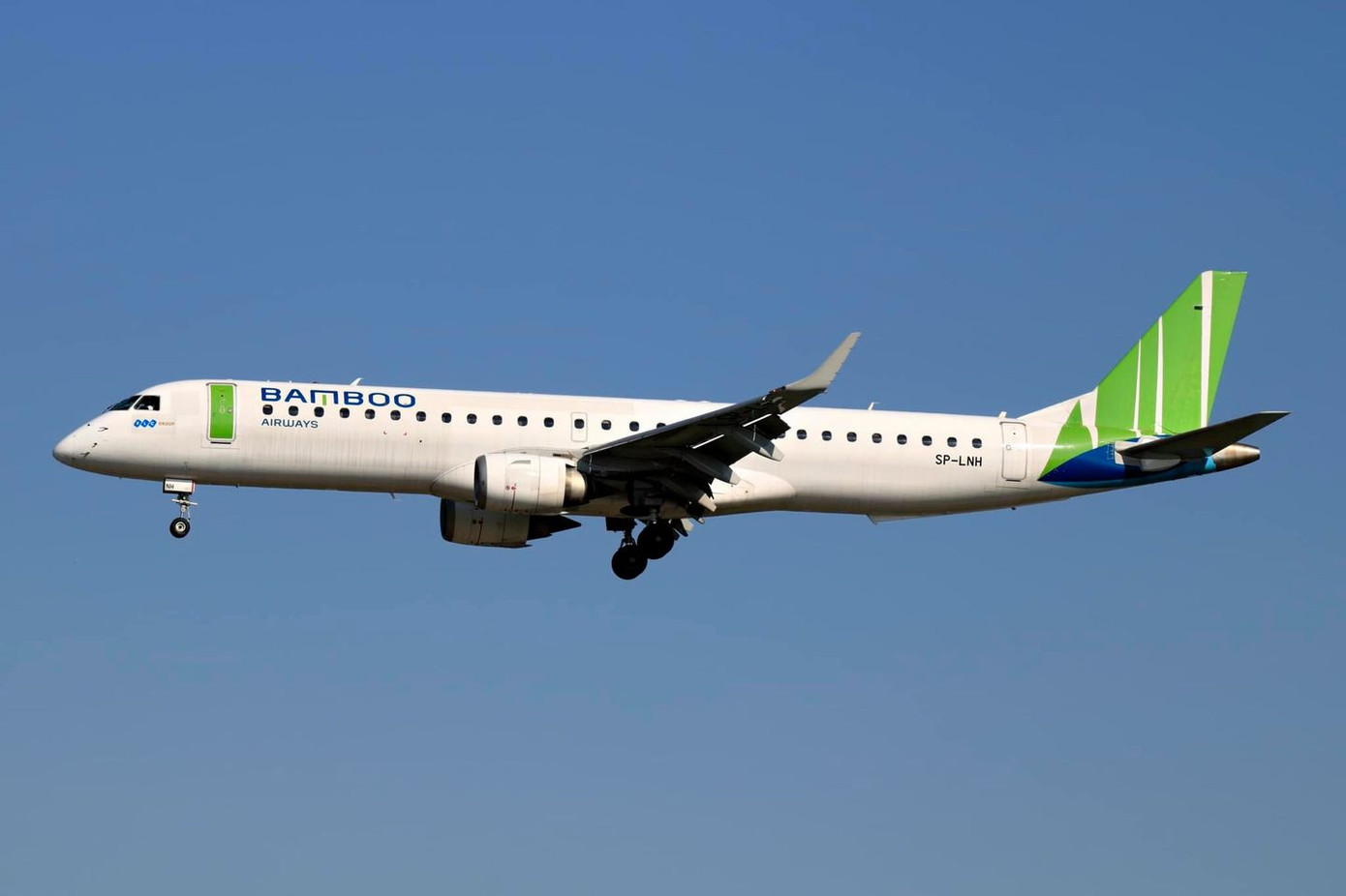 Bamboo Airways khai thác đường bay Hà Nội – Cà Mau bằng phản lực Embraer hiện đại