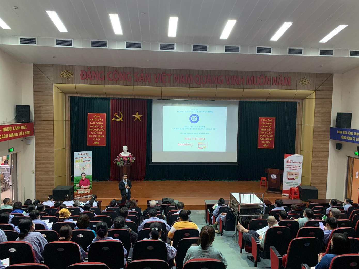 Diabetna đồng hành cùng Bệnh viện lớn trong những chương trình nâng cao kiến thức cho người Đái tháo đường Diabetna đồng hành cùng Bệnh viện lớn trong những chương trình nâng cao kiến thức cho người Đái tháo đường