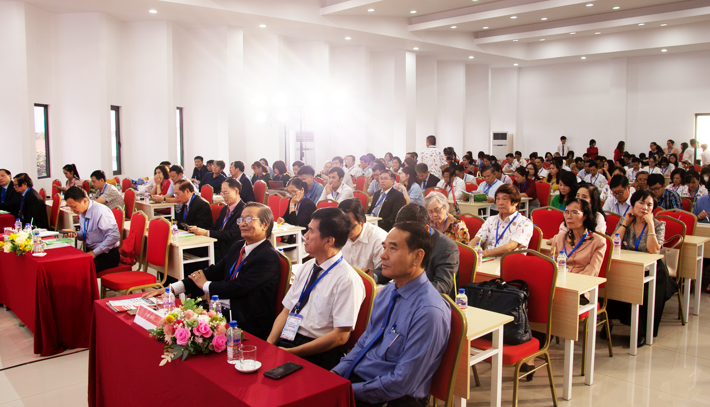 Các đại biểu tham gia Hội nghị Ký sinh trùng toàn quốc lần thứ 49 tại ĐH Y Dược Buôn Ma Thuột Các đại biểu tham gia Hội nghị Ký sinh trùng toàn quốc lần thứ 49 tại ĐH Y Dược Buôn Ma Thuột