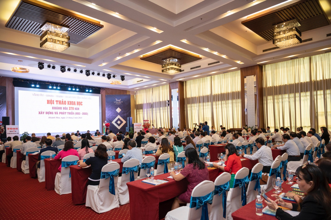 Toàn cảnh Hội thảo Khoa học với chủ đề Khánh Hòa 370 năm. Ảnh Trung Đức Toàn cảnh Hội thảo Khoa học với chủ đề Khánh Hòa 370 năm. Ảnh Trung Đức