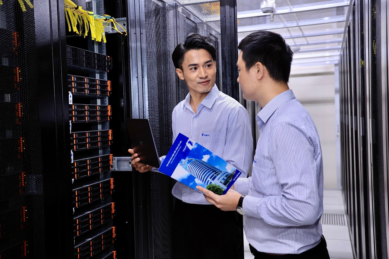 VNPT Cloud hiện được đánh giá là là sản phẩm nội địa toàn diện nhất VNPT Cloud hiện được đánh giá là là sản phẩm nội địa toàn diện nhất
