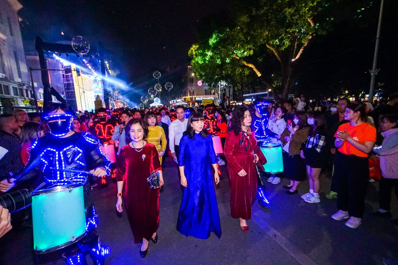 Hoạt động diễu hành quy mô và hoành tráng tại Du lịch Hà Nội chào 2023