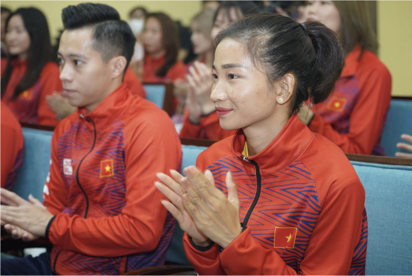 Nguyễn Thị Oanh tại lễ bàn giao chương trình “Việt Nam Thắng Vàng&quot; do Bộ VHDTTDL và Tổng cục TDTT phối hợp cùng SABECO nhằm hỗ trợ phát triển tài năng thể thao quốc gia, hướng đến nâng cao thành tích của Việt Nam tại các sự kiện thể thao quốc tế