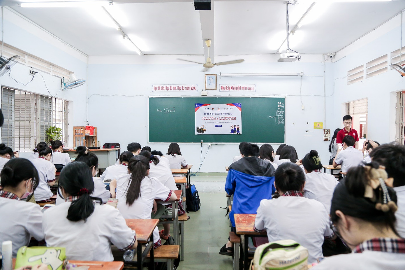 Vòng sơ loại diễn ra tại các trường THPT Vòng sơ loại diễn ra tại các trường THPT