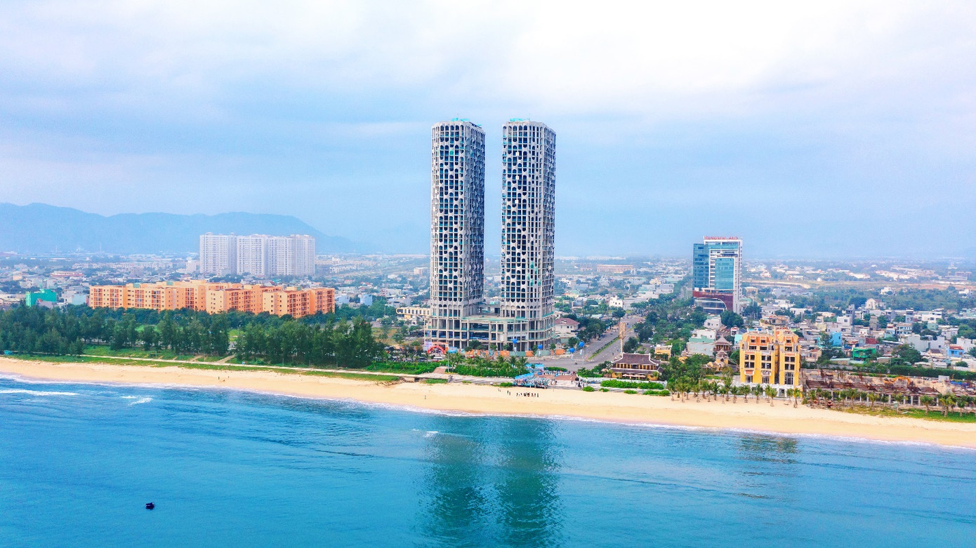 Dự án căn hộ Nam Ô Discovery là căn hộ mặt tiền biển hiếm hoi có pháp lý sở hữu lâu dài, phù hợp ở và cho thuê nghỉ dưỡng tại vịnh Đà Nẵng chỉ cách sân bay 15 phút di chuyển.