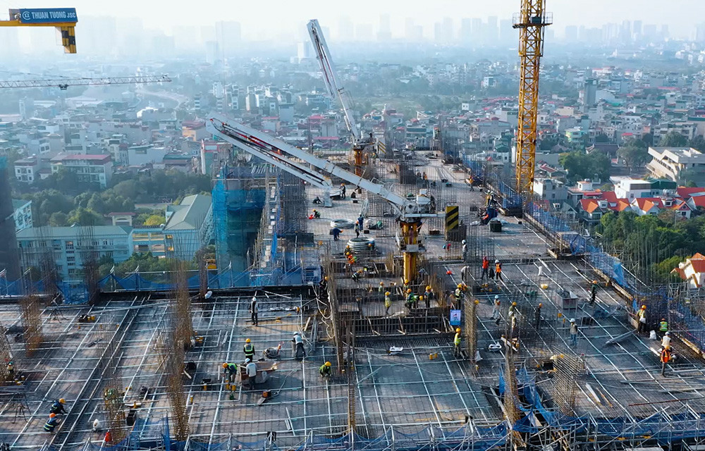 Công trường tăng tốc nhằm đảm bảo về đích đúng tiến độ Công trường tăng tốc nhằm đảm bảo về đích đúng tiến độ