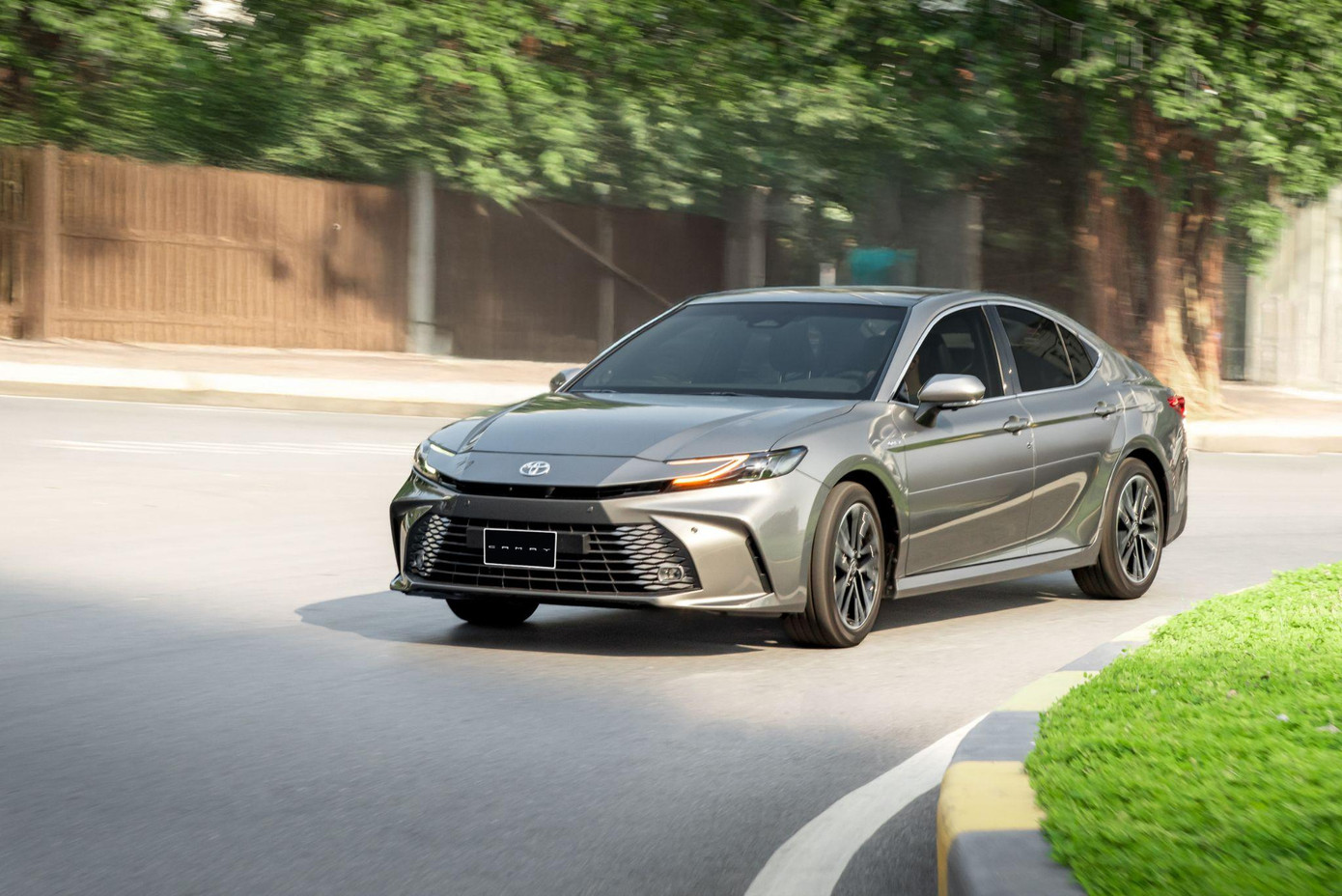 Camry hoàn toàn mới với 2 phiên bản Hybrid ra mắt cuối năm 2024 Camry hoàn toàn mới với 2 phiên bản Hybrid ra mắt cuối năm 2024