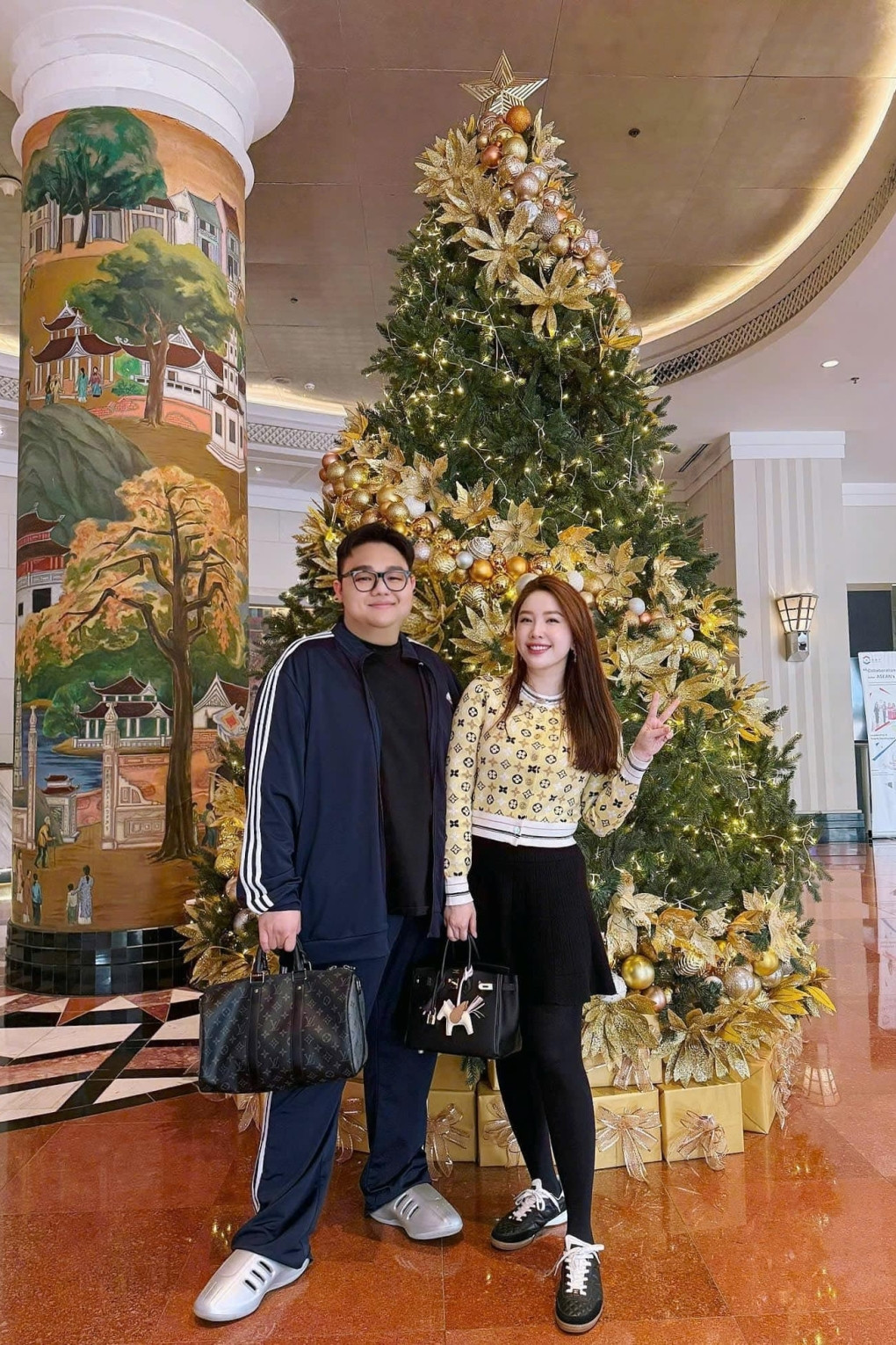 Vương Khang gây bất ngờ cho “công chúa bong bóng” khi gặp lại nhau sau khi giảm thành công 37kg