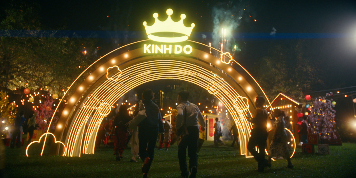 Mondelez Kinh Đô tiếp nối chiến dịch “Lời Mời Sum Vầy” đầy sáng tạo và nhân văn, nhằm tôn vinh giá trị sum vầy truyền thống của Tết Việt và giúp mang lại mùa xuân trọn vẹn cho những ai đón Tết xa nhà Mondelez Kinh Đô tiếp nối chiến dịch “Lời Mời Sum Vầy” đầy sáng tạo và nhân văn, nhằm tôn vinh giá trị sum vầy truyền thống của Tết Việt và giúp mang lại mùa xuân trọn vẹn cho những ai đón Tết xa nhà