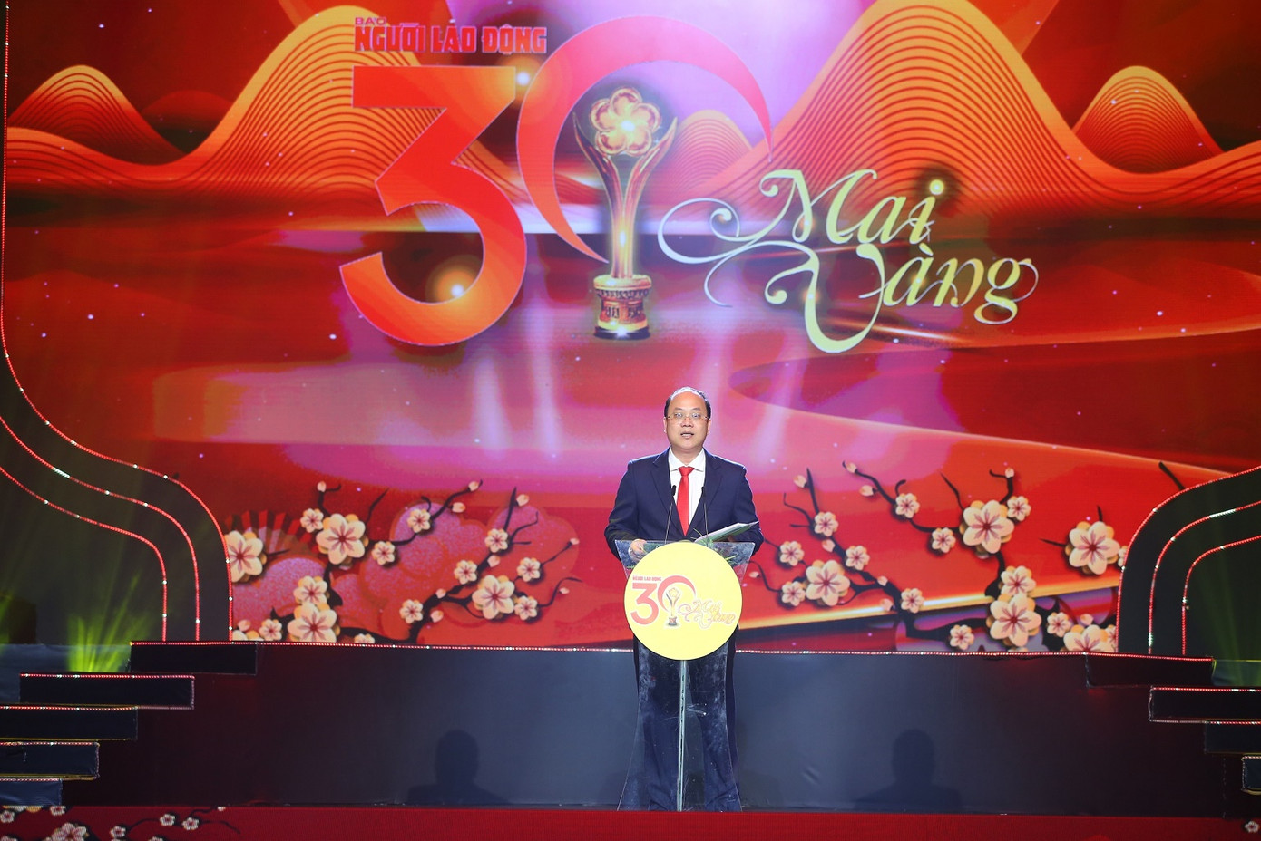 Ông Nguyễn Hồ Hải - Ông Nguyễn Hồ Hải – Phó Bí thư Thường trực Thành uỷ TPHCM phát biểu tại Lễ trao Giải Mai Vàng lần thứ 30.