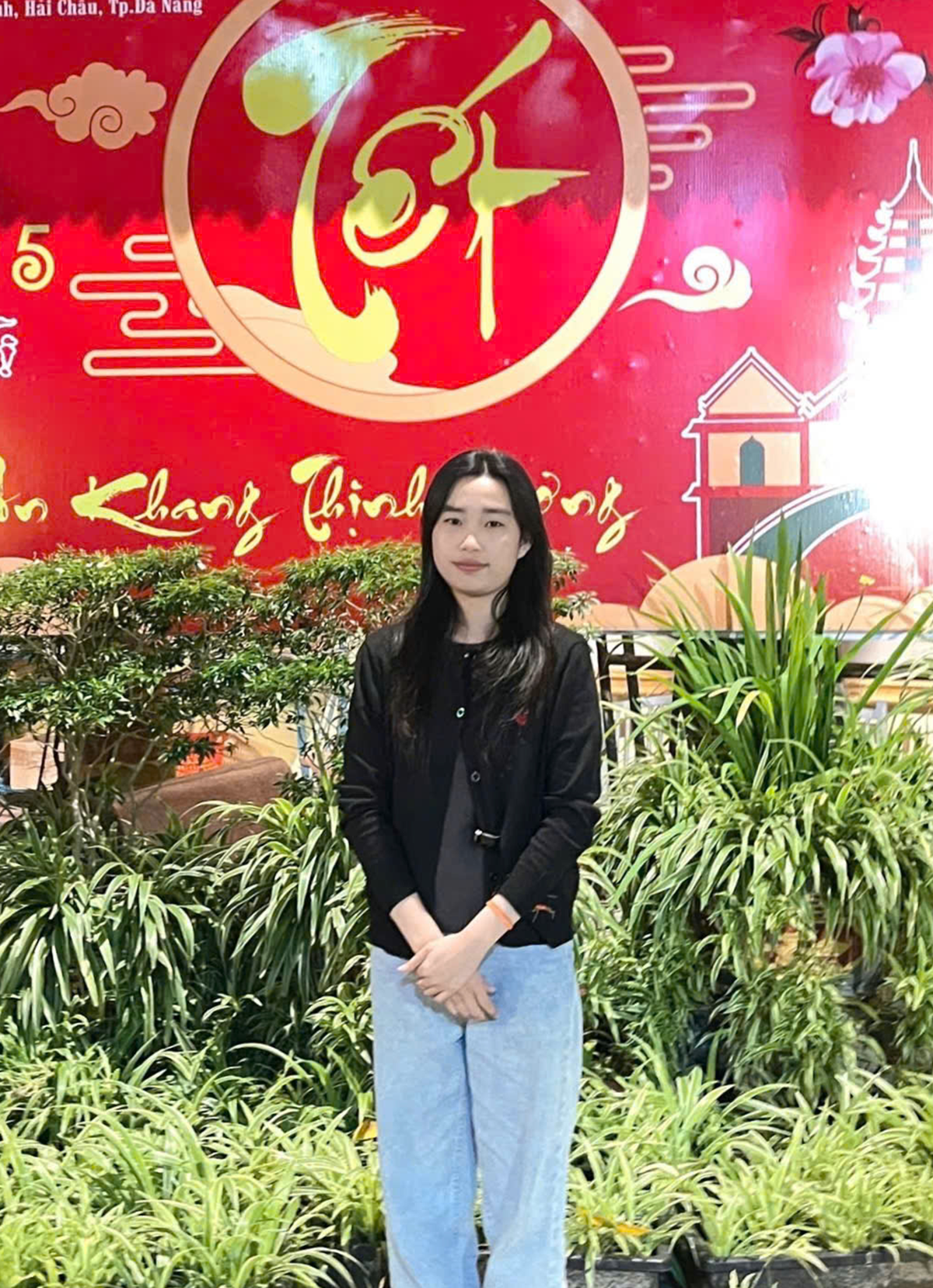 Nhận bằng tốt nghiệp từ ĐH Duy Tân là niềm tự hào lớn lao đối với Sisavengsouk Douang