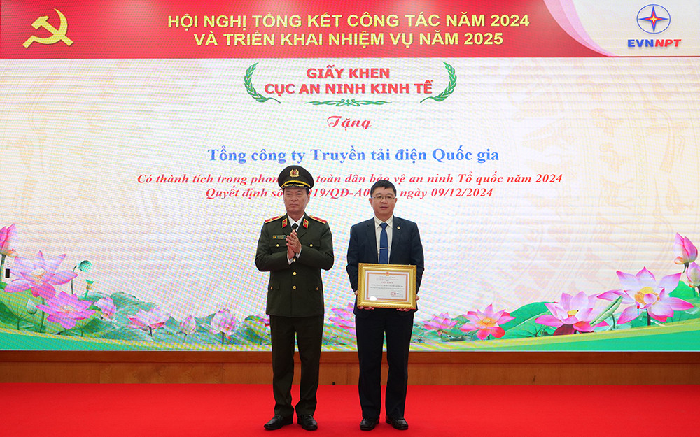 EVNNPT nhận khen thưởng của Cục An ninh kinh tế (Bộ Công an) đã có thành tích trong phong trào toàn dân bảo vệ an ninh Tổ quốc năm 2024