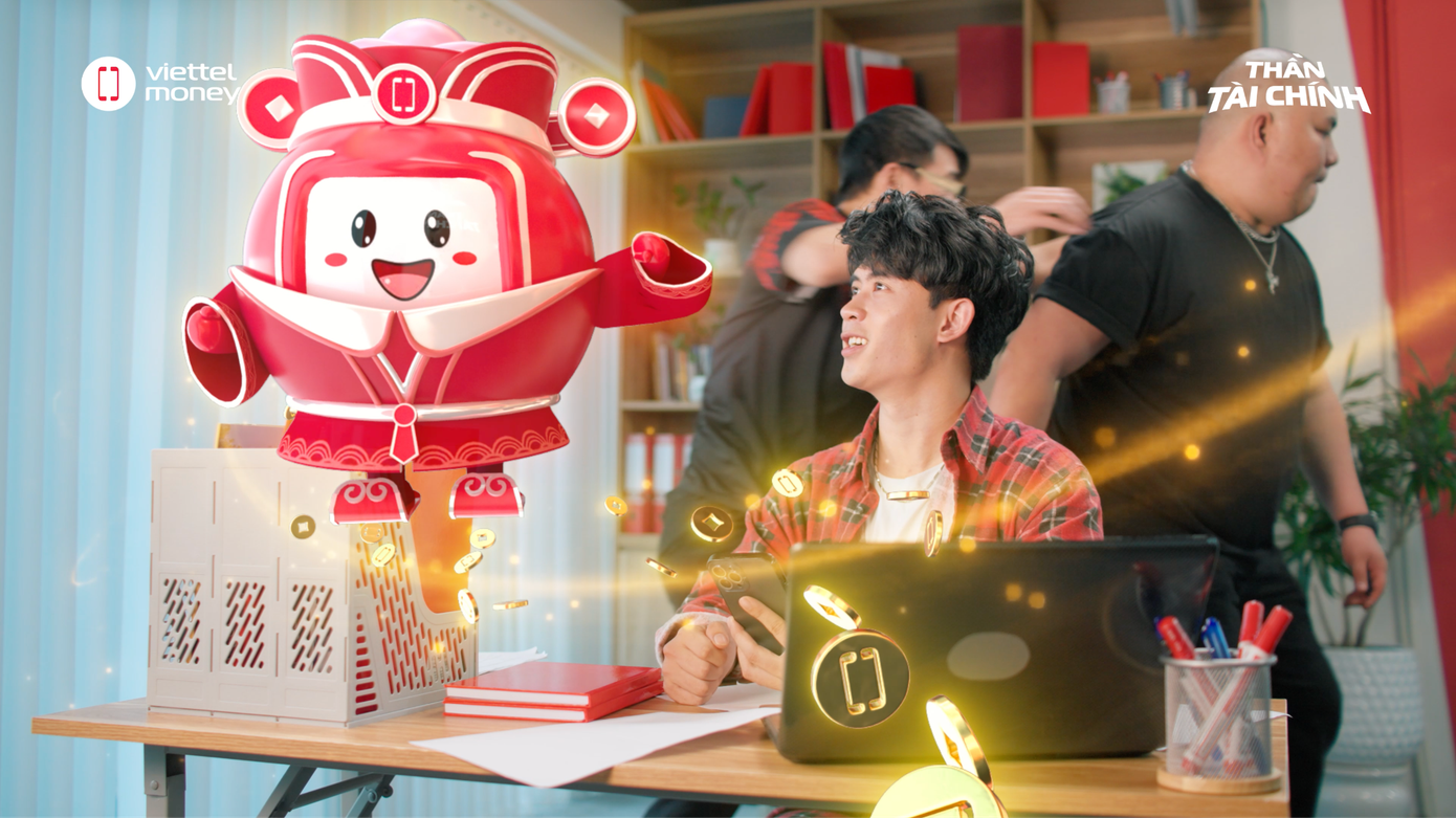 Viettel Money hóa thân thành “Thần Tài Chính” mang hy vọng thịnh vượng và may mắn đến với mọi người trong dịp đầu năm mới.