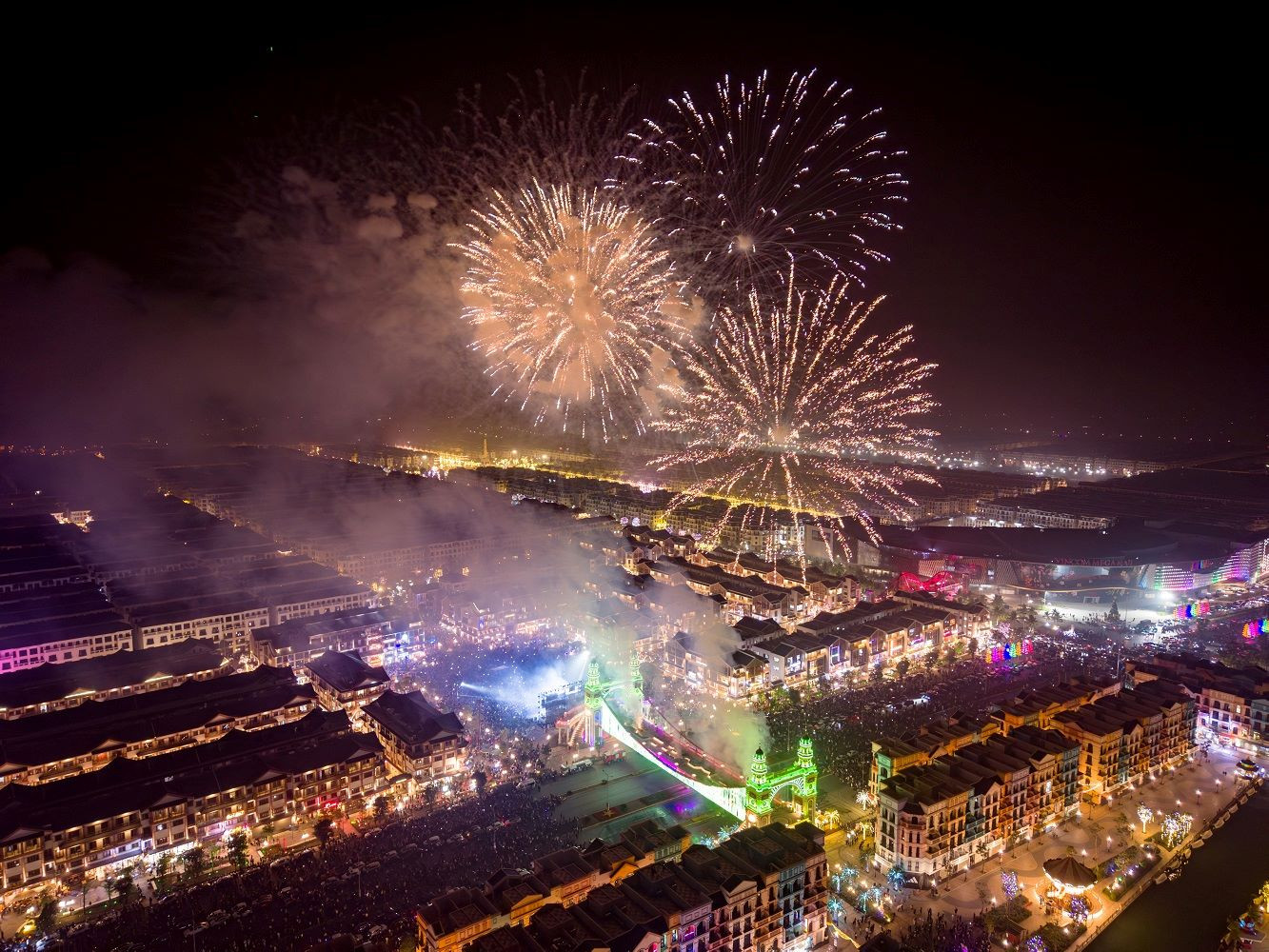 Lễ hội Ánh sáng phương Đông đưa Ocean City trở thành điểm du lịch hấp dẫn bậc nhất miền Bắc dịp Tết Nguyên đán 2025