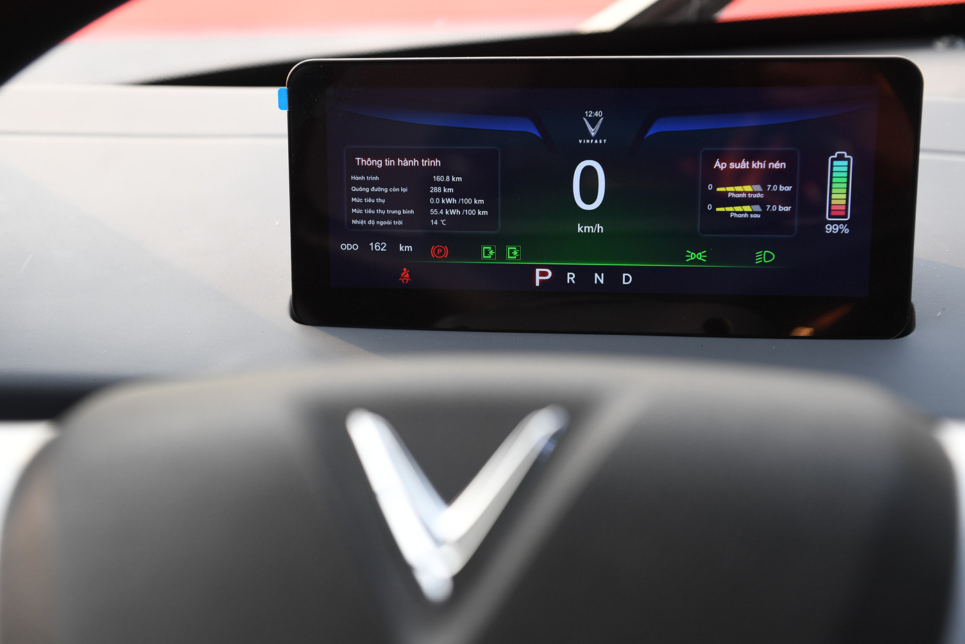 Theo kế hoạch, trong năm 2025, toàn bộ xe buýt trên các tuyến giao thông trên sẽ được thay thế hoàn toàn bằng xe buýt điện. Việc chuyển đổi sang xe điện sẽ nâng tổng số tuyến chuyển đổi sang xe buýt điện của thành phố lên 14, bên cạnh 10 tuyến xe buýt điện đang do Vinbus vận hành. Theo lộ trình, đến năm 2035, tỷ lệ xe buýt tại Thủ đô sẽ đạt 100% là xe điện. Theo kế hoạch, trong năm 2025, toàn bộ xe buýt trên các tuyến giao thông trên sẽ được thay thế hoàn toàn bằng xe buýt điện. Việc chuyển đổi sang xe điện sẽ nâng tổng số tuyến chuyển đổi sang xe buýt điện của thành phố lên 14, bên cạnh 10 tuyến xe buýt điện đang do Vinbus vận hành. Theo lộ trình, đến năm 2035, tỷ lệ xe buýt tại Thủ đô sẽ đạt 100% là xe điện.