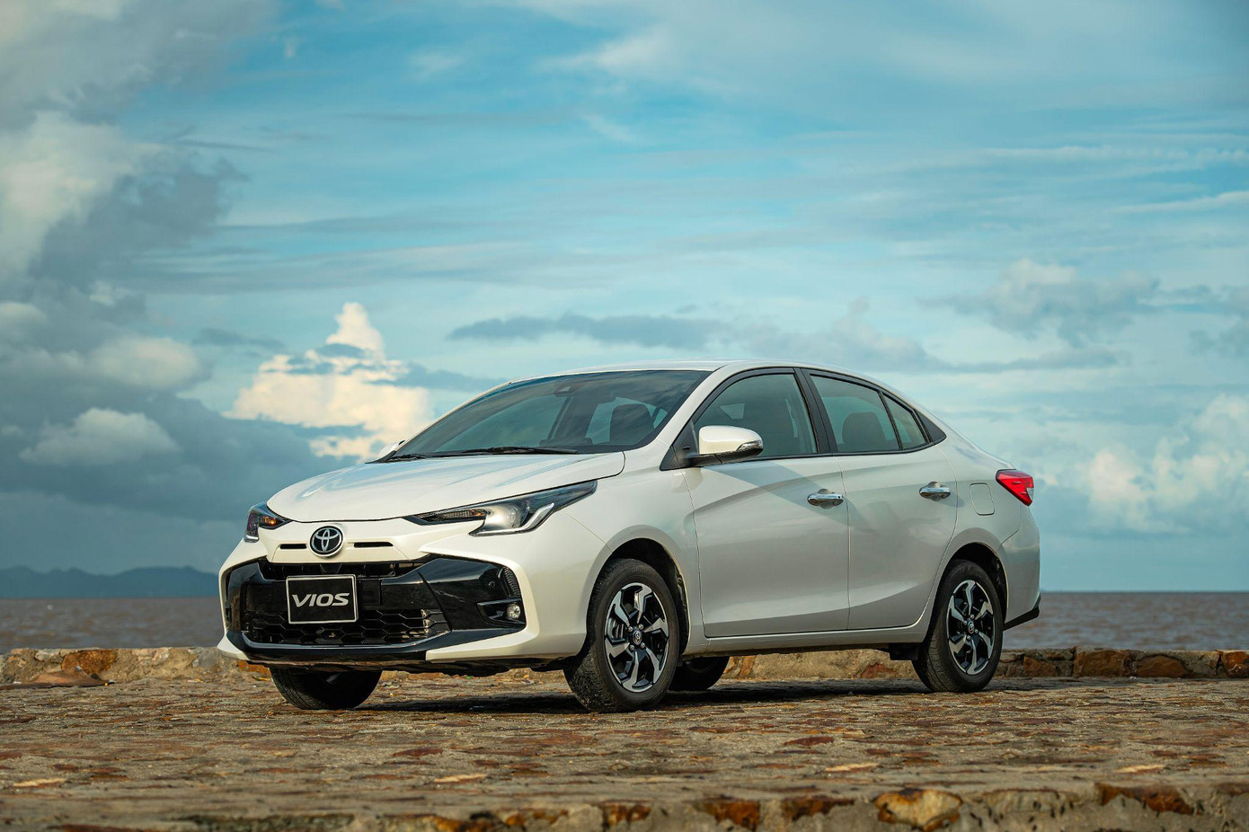 Năm 2024, Toyota Vios giữ vững vị trí số 1 phân khúc sedan hạng B Năm 2024, Toyota Vios giữ vững vị trí số 1 phân khúc sedan hạng B