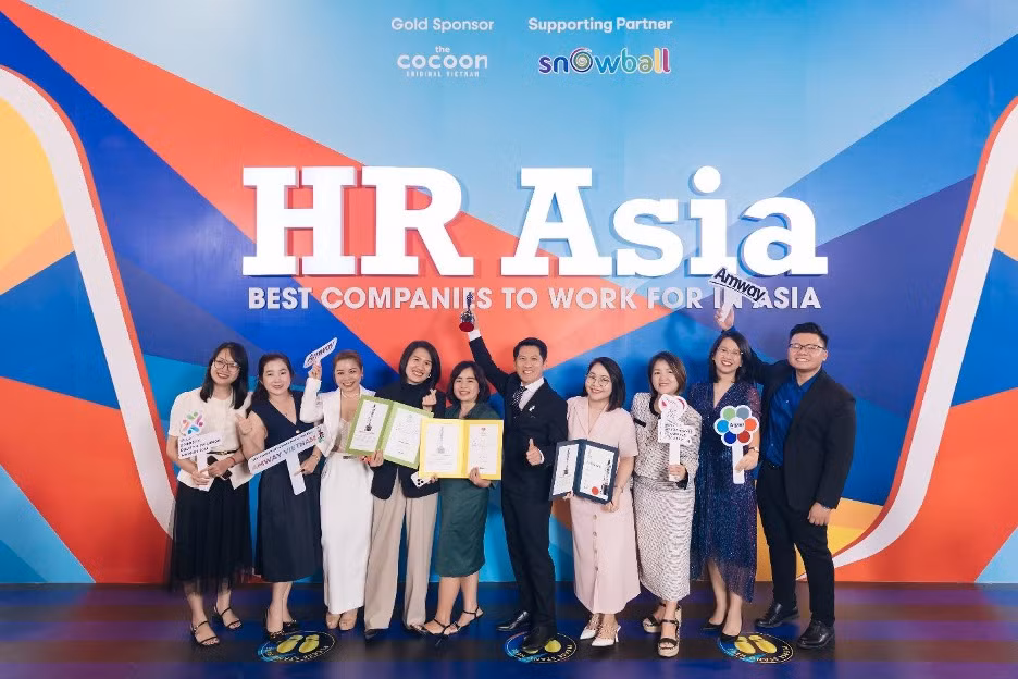 Amway Việt Nam vinh dự lần thứ 5 nhận được giải thưởng “Nơi làm việc tốt nhất châu Á”. Amway Việt Nam vinh dự lần thứ 5 nhận được giải thưởng “Nơi làm việc tốt nhất châu Á”.