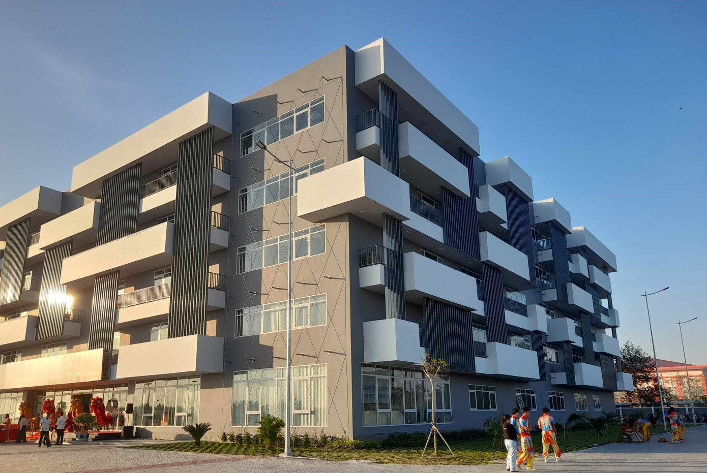 Trường Tiểu học, THCS và THPT FPT Hậu Giang.