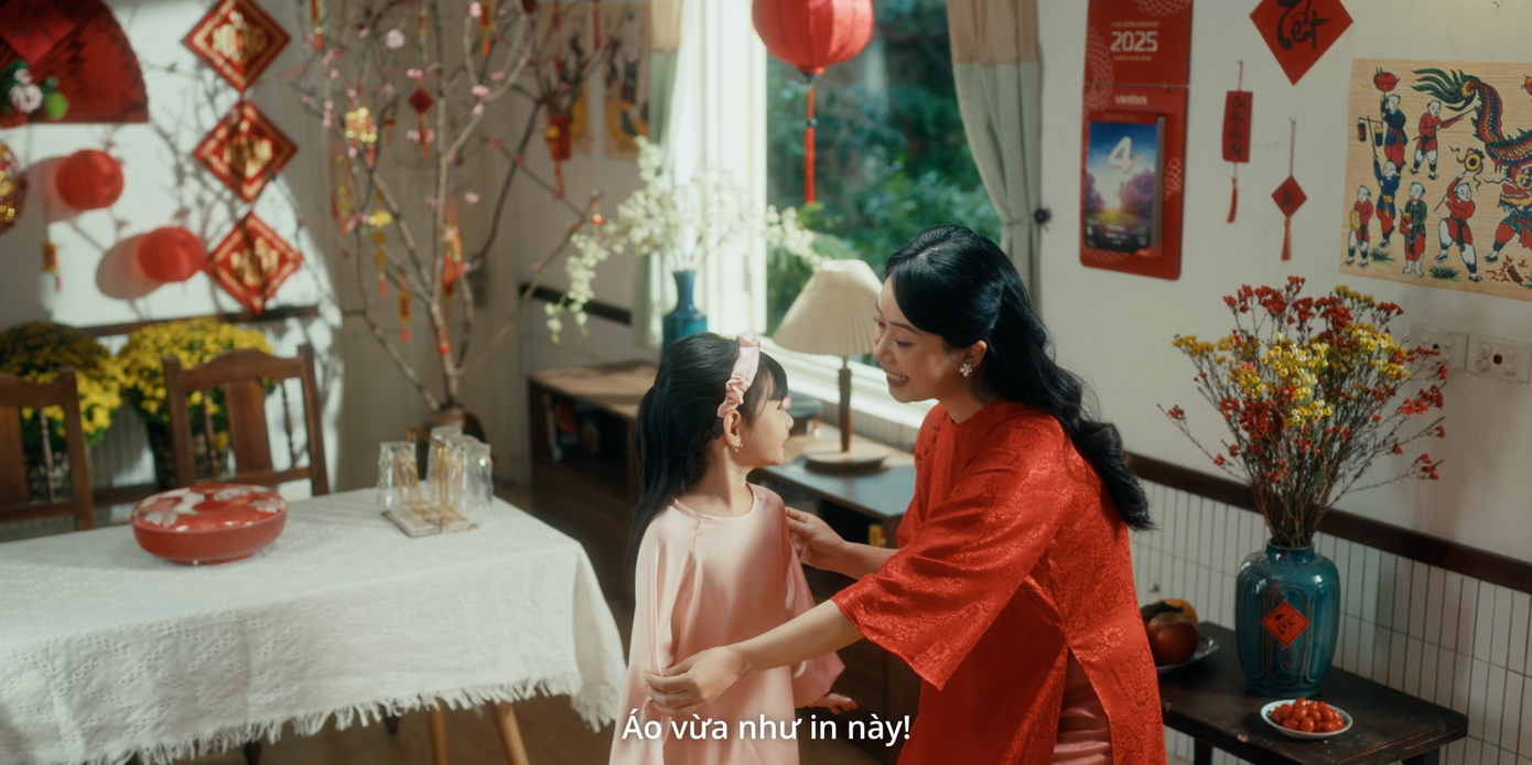 Trở lại thị trường nhạc Tết, TVC “Thanh Âm Ngày Tết” của Viettel Money phá cách với âm hưởng được dệt nên từ những âm thanh đặc trưng của năm mới.