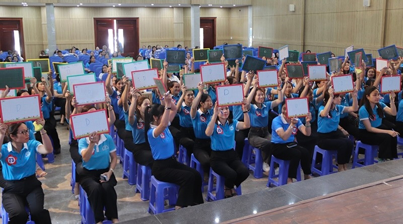 Hội LHPN tỉnh Thanh Hóa tổ chức thi rung chuông vàng tìm hiểu, nâng cao hiểu biết cho hội viên, phụ nữ về phòng, chống mua bán người và các tệ nạn xã hội.