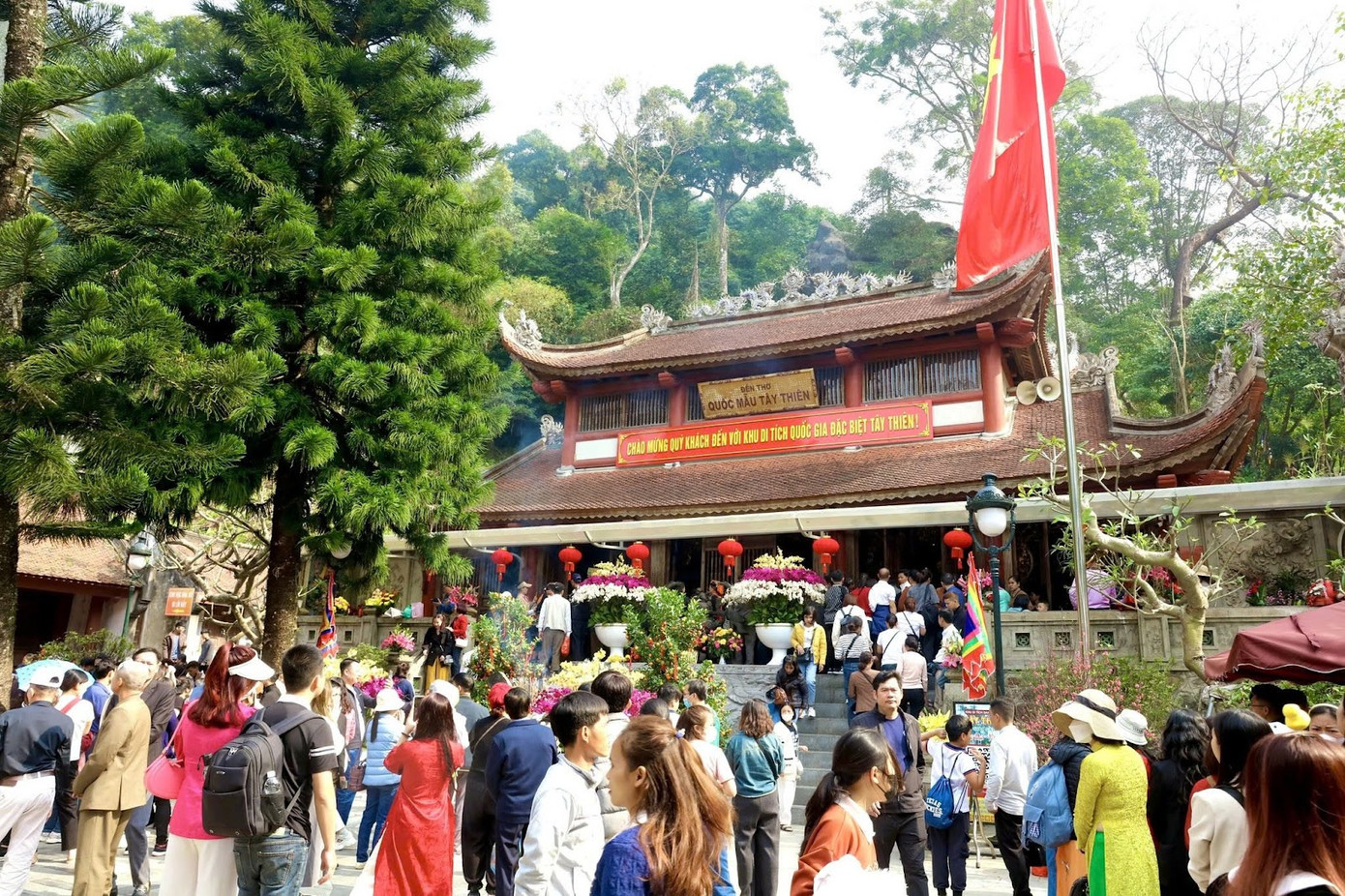 Khu di tích Tây Thiên là điểm đến tâm linh được du khách thập phương tề tựu vào mỗi dịp tết đến xuân về