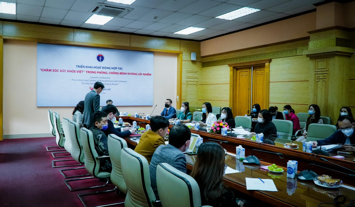 Nâng cao kiến thức cho cán bộ y tế phòng chống các bệnh không lây nhiễm. Nguồn: Chăm Sóc Sức Khỏe Việt