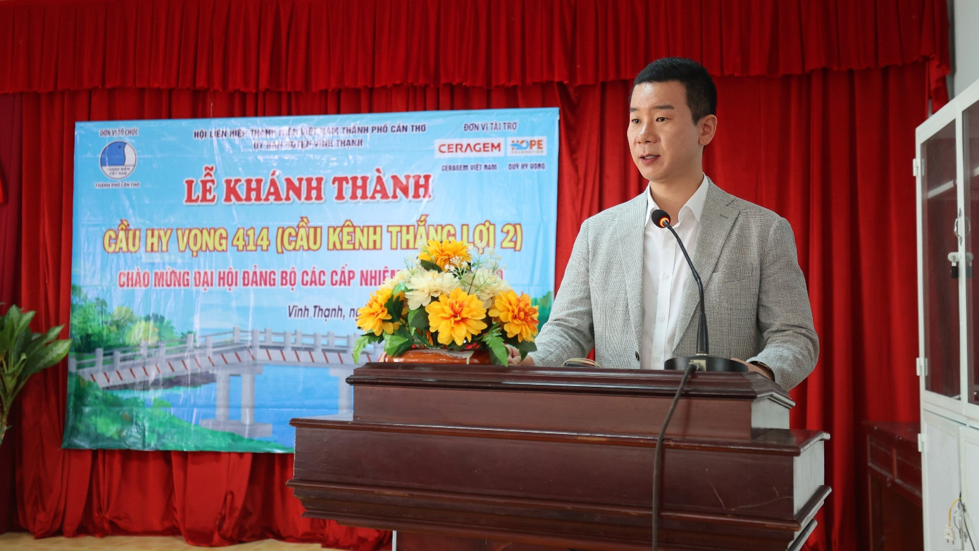 Ông Kim Byeong Gon – Tổng Giám đốc Ceragem Việt Nam phát biểu tại buổi lễ Ông Kim Byeong Gon – Tổng Giám đốc Ceragem Việt Nam phát biểu tại buổi lễ